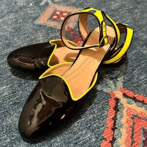Patent leather sporty flats, barely worn, funky neon yellow strap, very cute